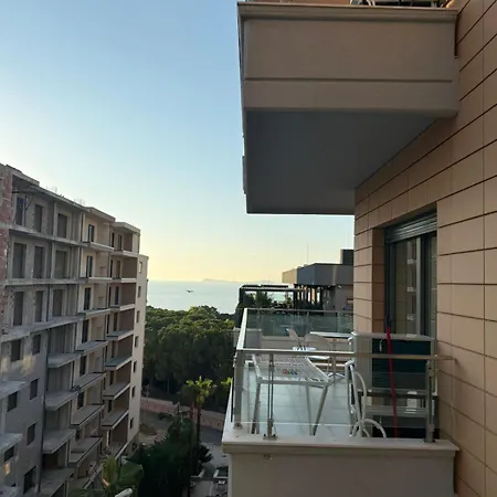 Sea View On Private Diamond Hill