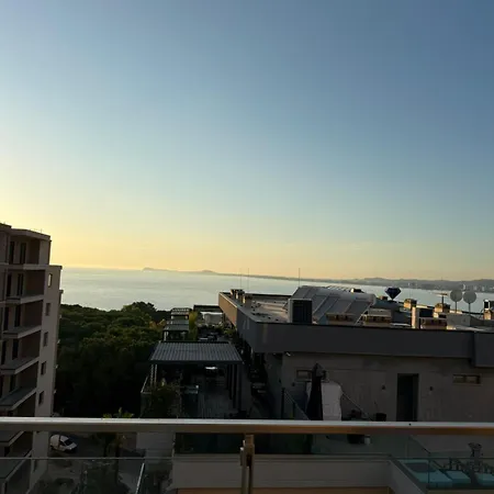Sea View On Private Diamond Hill *